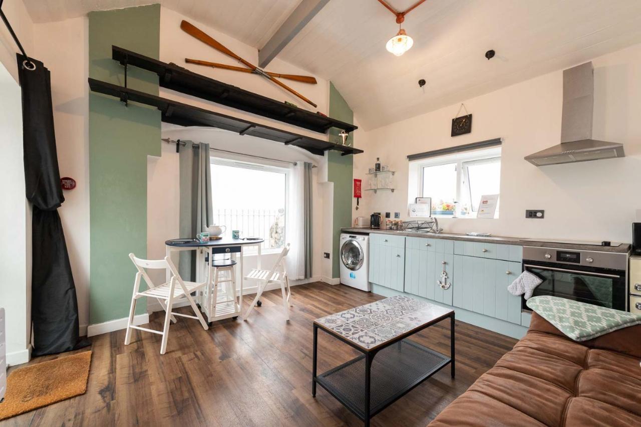 Villa Coastguard Boat House On Belfast Lough à Newtownabbey Extérieur photo